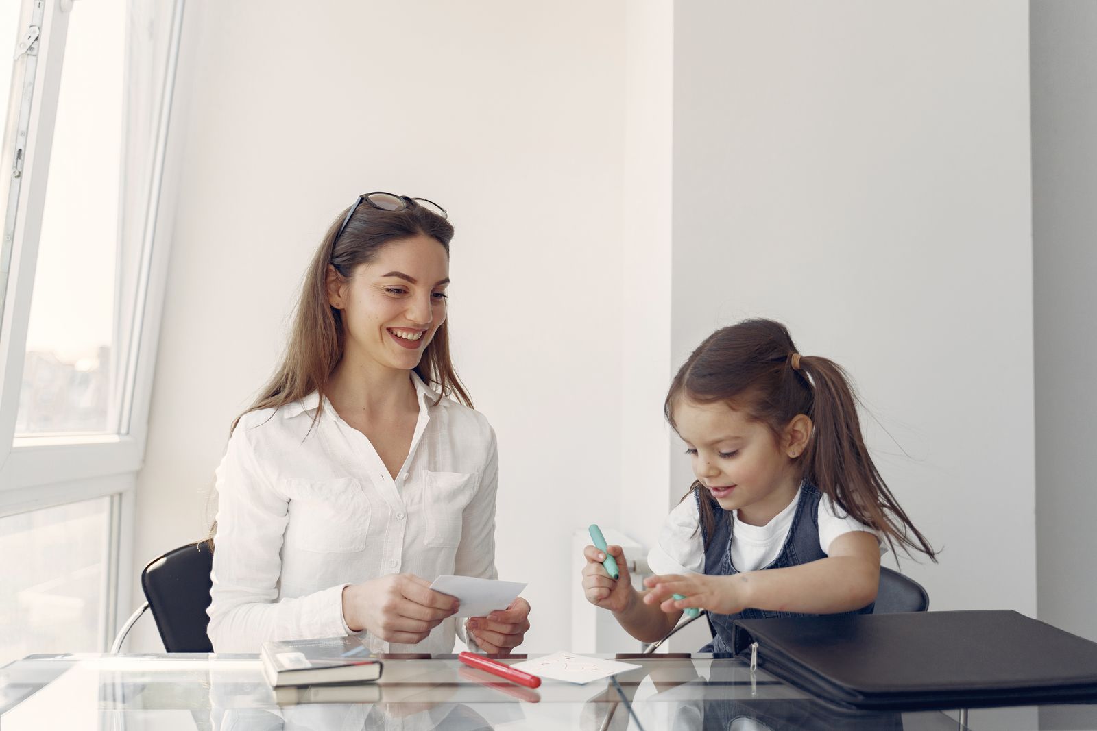 ABA therapist, psychologist or speech therapist: who to choose and how to build a team